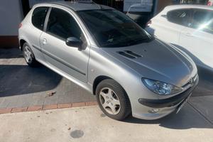 Peugeot 206 1.1 3p. XT