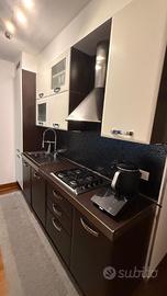 Cucina completa di elettrodomestici