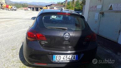 OPEL Astra - 2010