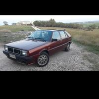 Auto storica LANCIA DELTA