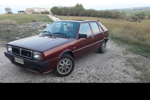 Auto storica LANCIA DELTA