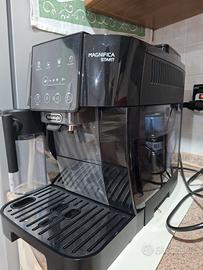 macchina caffè DeLonghi Magnifica Start color nero