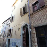 CASA SEMINDIPENDENTE A ACQUAVIVA PICENA