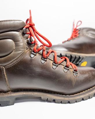 SCARPONI TREKKING PARI AL NUOVO