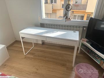 Scrivania ikea modello micke