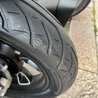 Pneumatici 120/80/14 e 100/80/16 Kymco sym