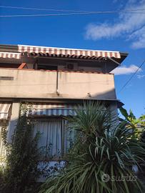 Tende da sole a bracci