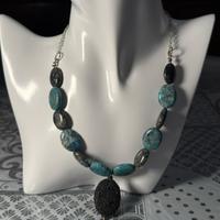 Collana con combinazione di pietre naturali