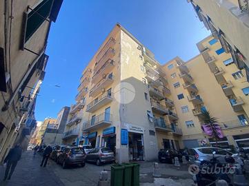 3 LOCALI A TORRE DEL GRECO