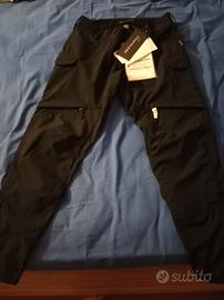 pantaloni guanti