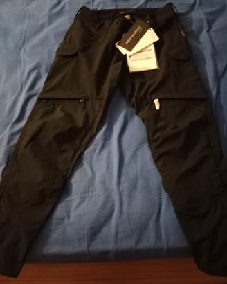 pantaloni guanti