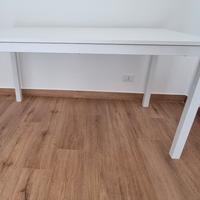 tavolo allungabile bianco più eventuali 4 sedie