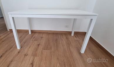 tavolo allungabile bianco più eventuali 4 sedie