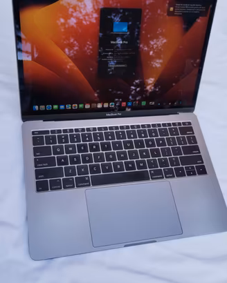 MacBook pro 500gb 8gb Ventura 