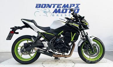 KAWASAKI Z 650 - SOLO 8000 KM !!! PAT A2 35 KW
