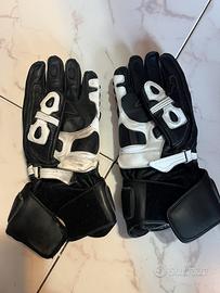 Guanti da moto