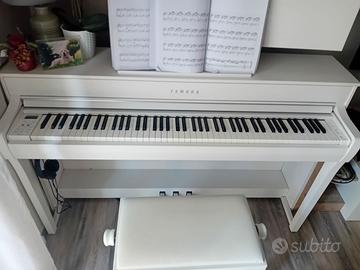 Pianoforte digitale Yamaha Clavinova 725