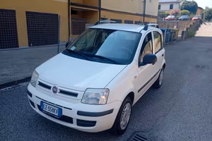 FIAT PANDA CON SOLO 32000 KM 