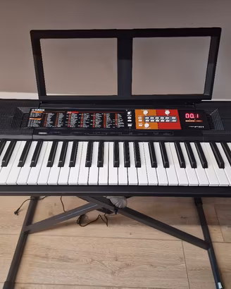 Tastiera Yamaha  PSR-F51 usata pochissimo 