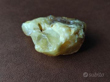 Pietra d'ambra naturale