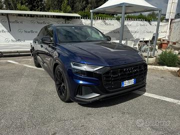 Audi Q8 sport 50 TDI 286cv full optional