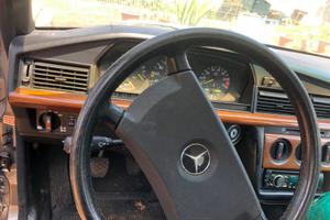 Mercedes 190 benzina GPL anno 1988 asi