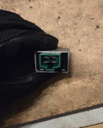 regolatore di tensione