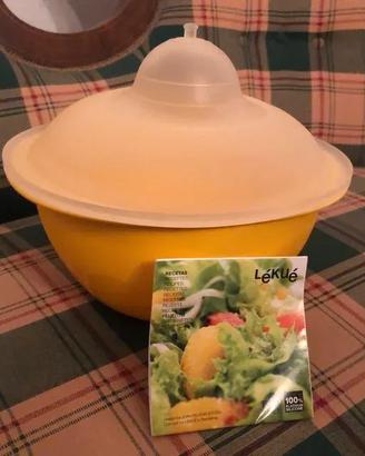 Salad shaker