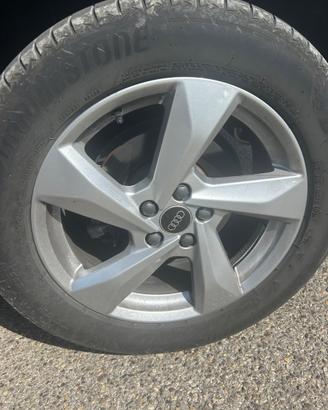 Cerchi e gomme originali audi