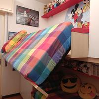 Cameretta a ponte con letto reclinabile 