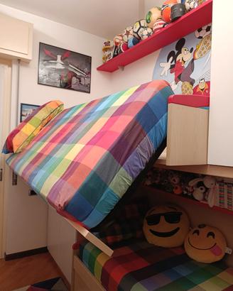 Cameretta a ponte con letto reclinabile 