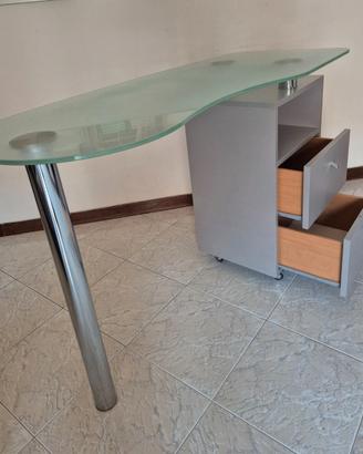 Tavolo manicure Ferrara