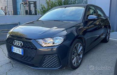 AUDI A1 SPB 30 TFSI IDENTITY BLACK
