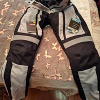 Pantaloni tecnici mototurismo
