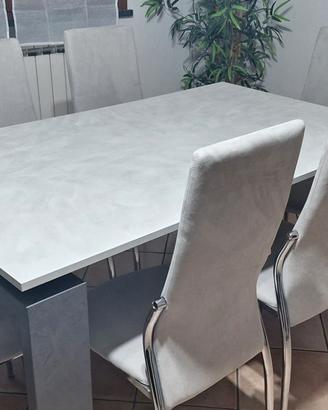 Tavolo da sala / cucina con sedie