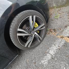 cerchi + gomme 225/40R18