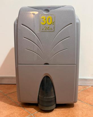 Deumidificatore TASCIUGO DeLonghi DE320