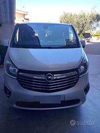  Opel Vivaro 6 posti.