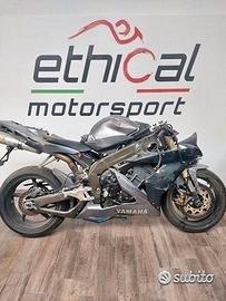 Ricambi Yamaha r1 20v 2004 2005