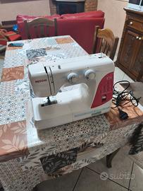 macchina da cucire necchi 
