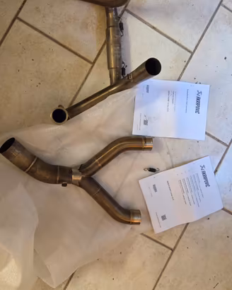 collettore Akrapovic per BMW Nine-T euro5
