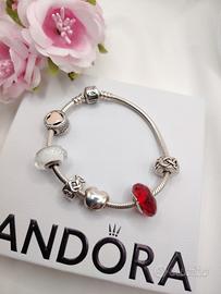 Bracciale originale pandora completo di 6 charm 