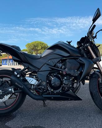 KAWASAKI Z750R