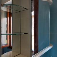 Specchio bagno con pensile laterale