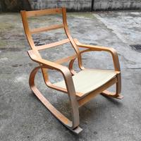 Poltrona a dondolo Ikea - Poang