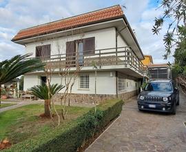 Casa con piscina a 3 km. dal mare