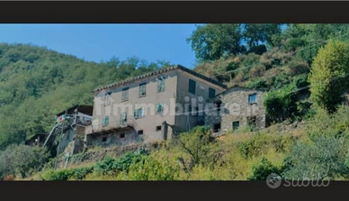 Speldida proprietà sulle colline di Sestri Levante
