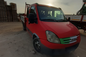 Furgone iveco cassone ribaltabile 7 posti