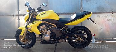 Kawasaki er6n