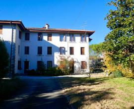 CASA PLURICAMERE CON GIARDINO